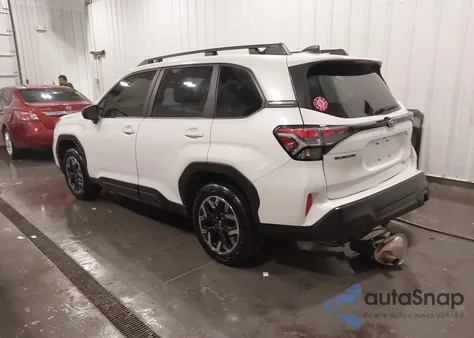 2025 Subaru Forester Premium z USA, uszkodzony, nr VIN JF2SLDBC6SH461045